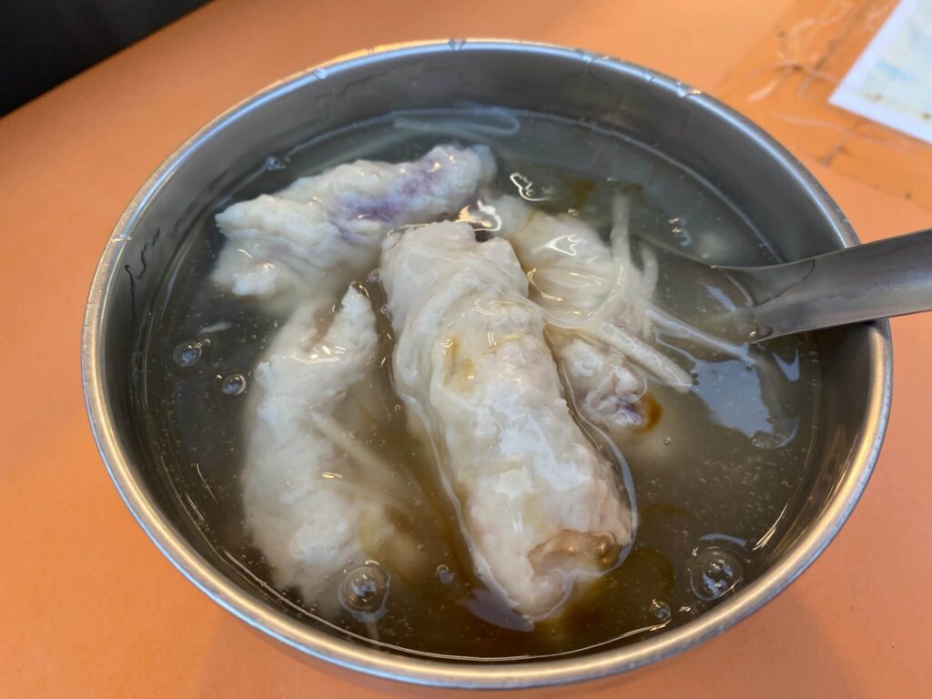 夜市で食べられるイカのスープ