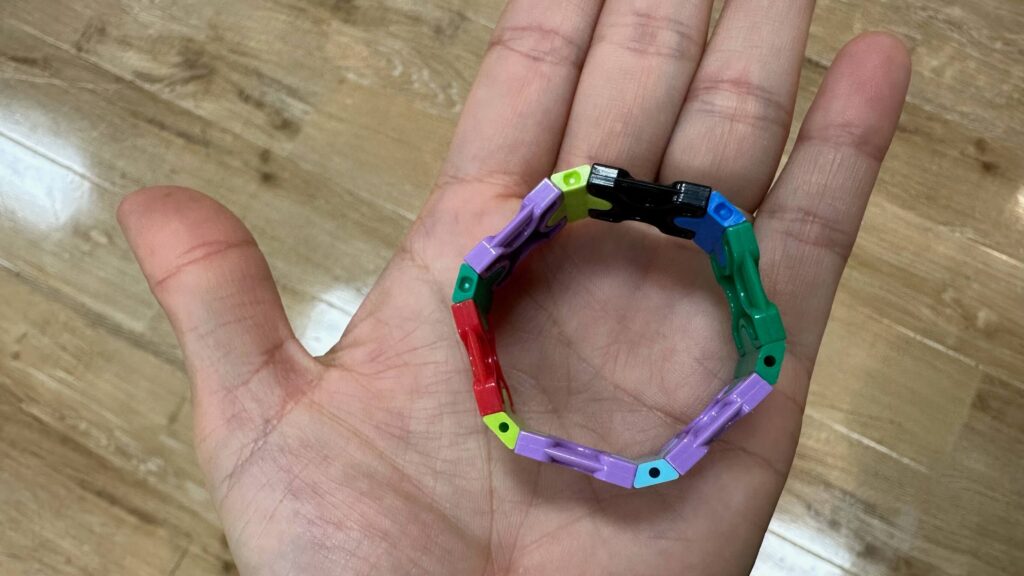 ４歳息子が何もみないで作ったLaQの円形