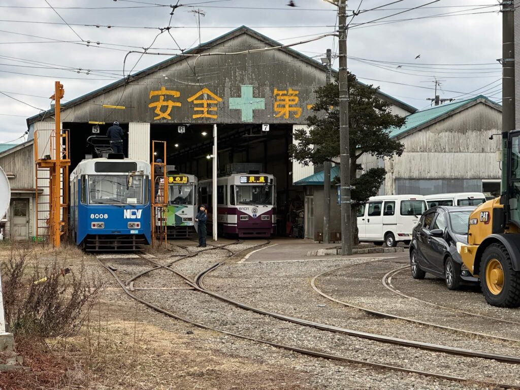 函館の路面電車の倉庫