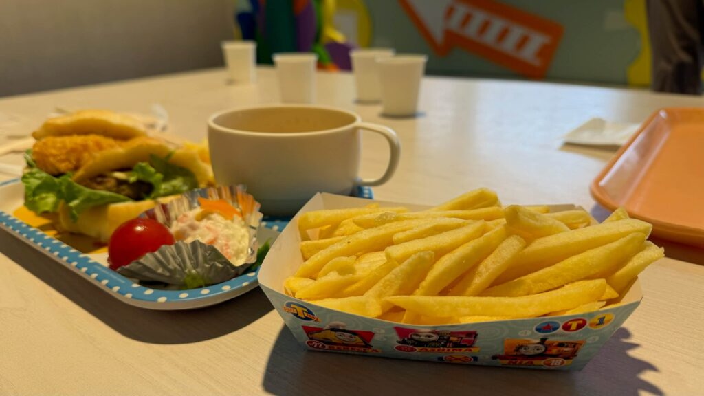 富士急ハイランド内のトーマスランドレストランの様子