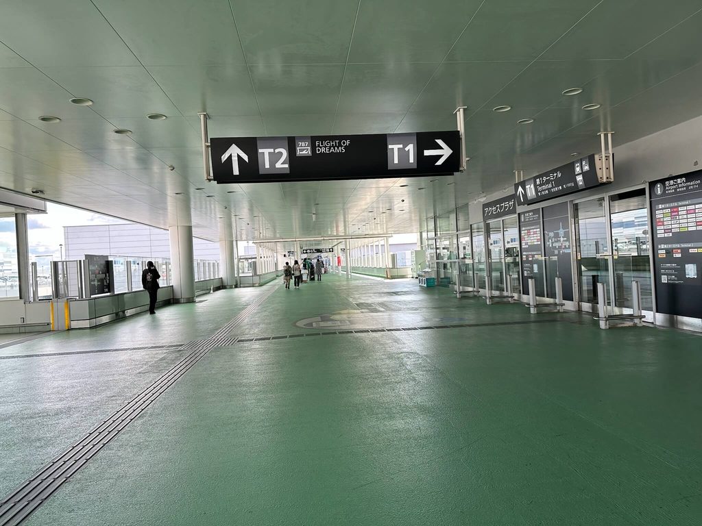 T1とT2の通路は距離がある