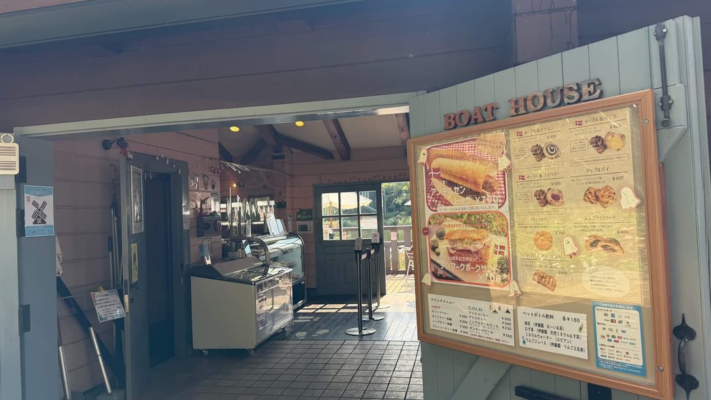 ボートハウス横のパンカフェも良心的な値段